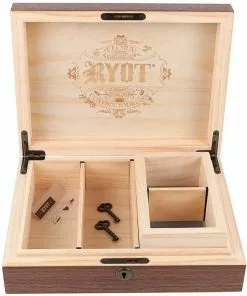 BOB Headquarters Storage RYOT Humidor Combo Box 8" X 11" Walnut Finish